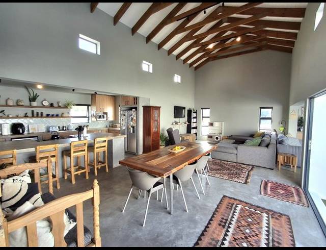 4 BEDROOM HOUSE FOR SALE IN SHELLEY POINT